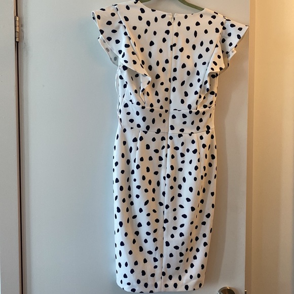 DKNY SPOTTED WHITE & NAVY COCKTAIL DRESS - Picture 3 of 4